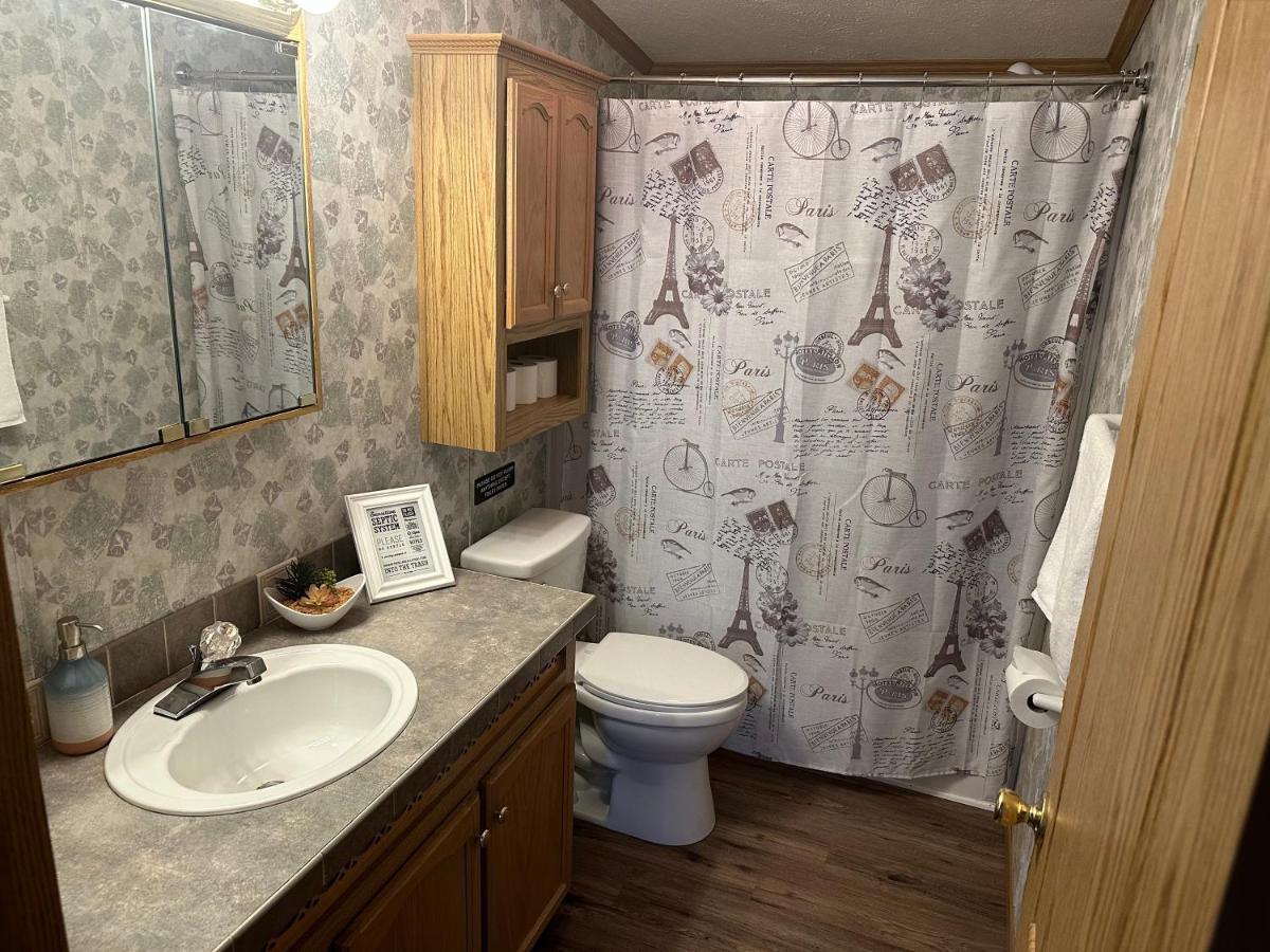 Spacious Cozy Getaway ! King Bed, Game Room, Out Door Patio カイロ  エクステリア 写真